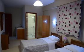 Papanikolaou Rooms